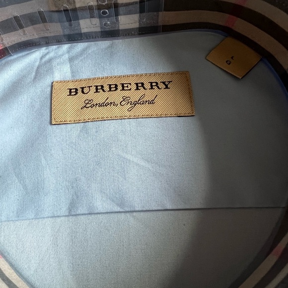 Burberry London England - Picture 9 of 10